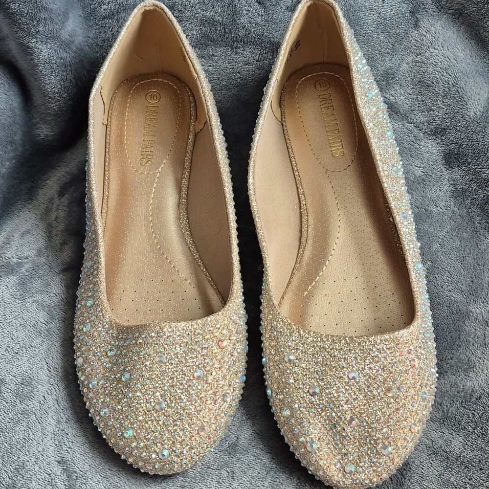 Dream Pairs Women's 10 Sparkle Diamond Incrusted Flats - New - Picture 2 of 7